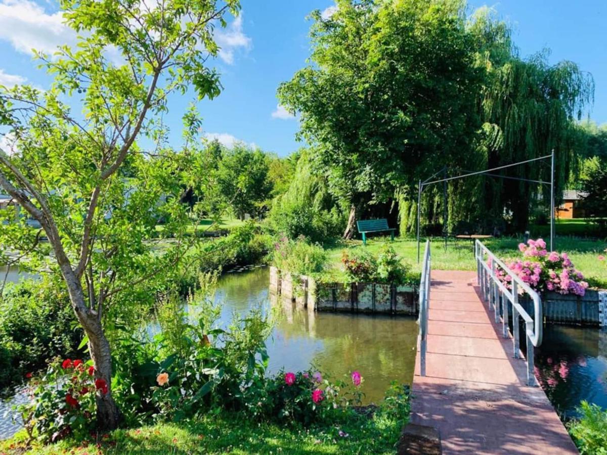 Le Cottage Des Hortillonnages Амиен Екстериор снимка