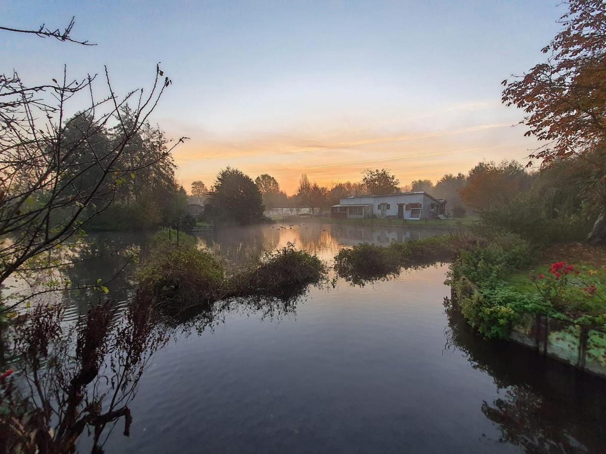 Le Cottage Des Hortillonnages Амиен Екстериор снимка